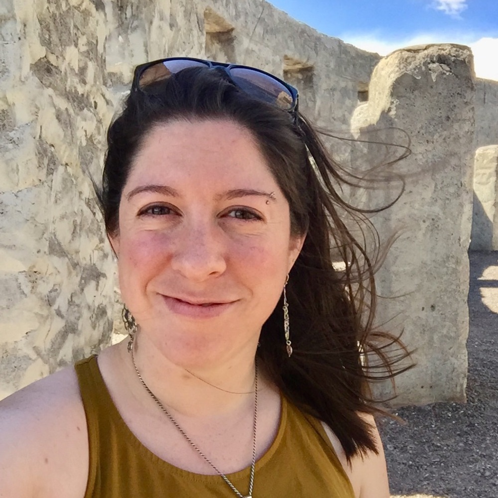 Meet your Posher, Lauren